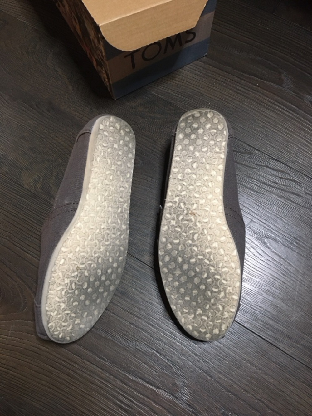 TOMS Womens Classic Slip-On Shoe in Ash Gray - Picture 7 of 10